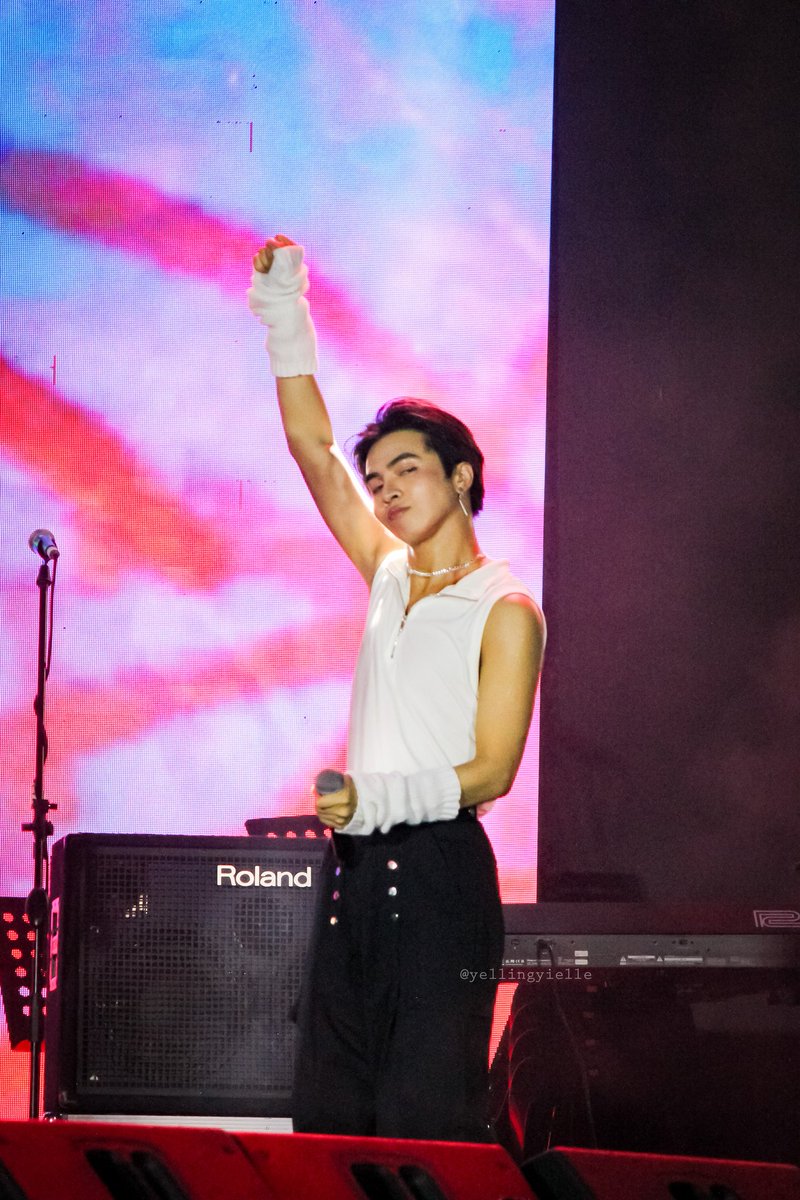 vixiesph's tweet photo. #VXON_FRANZ @frnzchuaa
09/17/2023 - Parqal Mall
#ILoveParqal #ParqJam
@vxonofficial
📷: @yellingyielle https://t.co/9JJ6XisEzN