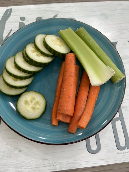 Snack time 😜 https://t.co/qtoSXiVtAk