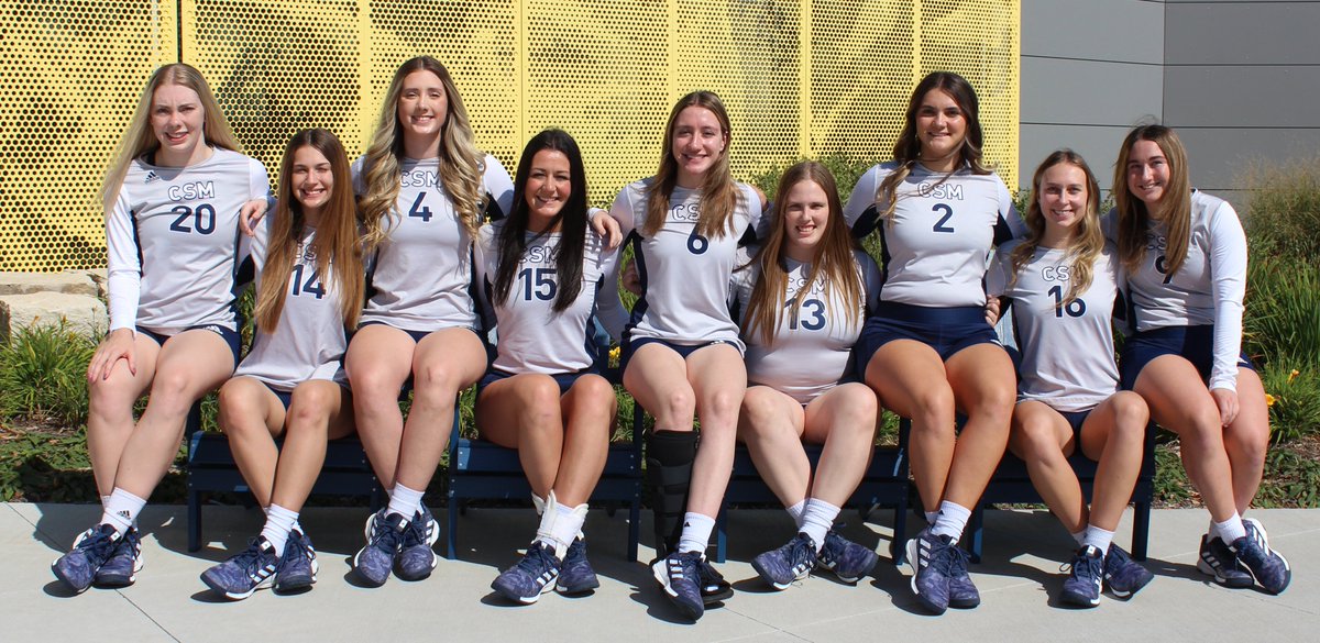 CSM_Flames's tweet photo. Lookin' good - it was photo day for the College of Saint Mary volleyball team. https://t.co/dnAFcRNC5e