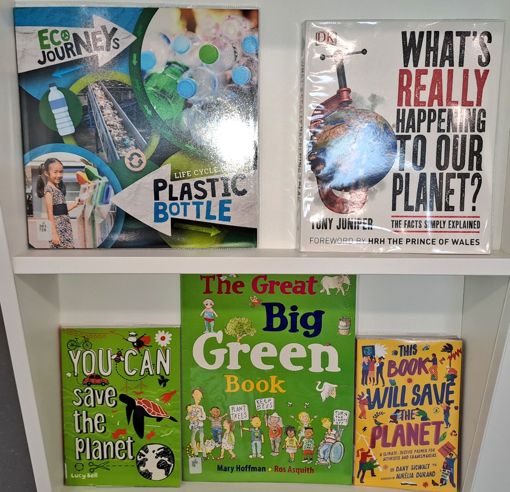 MancLibraries's tweet photo. We're loving the great choice of reads for kids and grownups at #AbrahamMossLibrary about greening our environments for #GreenLibrariesWeek - catch us at tomorrow's Green Storytime 11am with stories, songs and activities for little ones! @MCCCrumpsall @ManCityCouncil https://t.co/5sdCEL8tEn