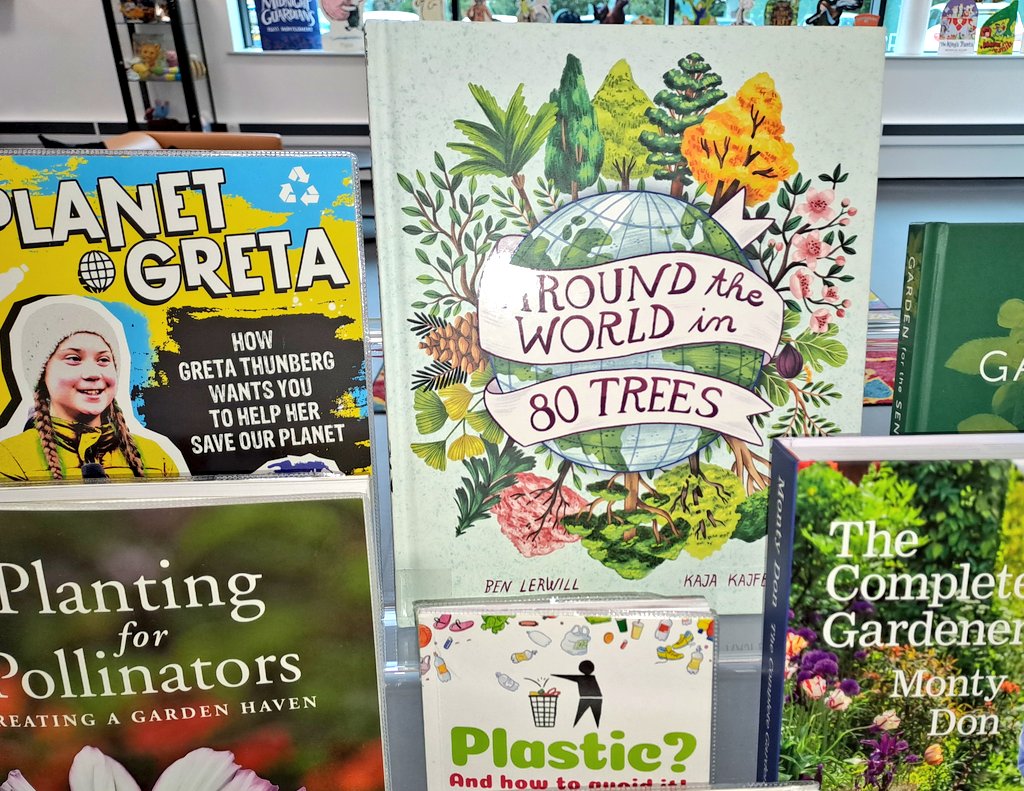 MancLibraries's tweet photo. We're loving the great choice of reads for kids and grownups at #AbrahamMossLibrary about greening our environments for #GreenLibrariesWeek - catch us at tomorrow's Green Storytime 11am with stories, songs and activities for little ones! @MCCCrumpsall @ManCityCouncil https://t.co/5sdCEL8tEn