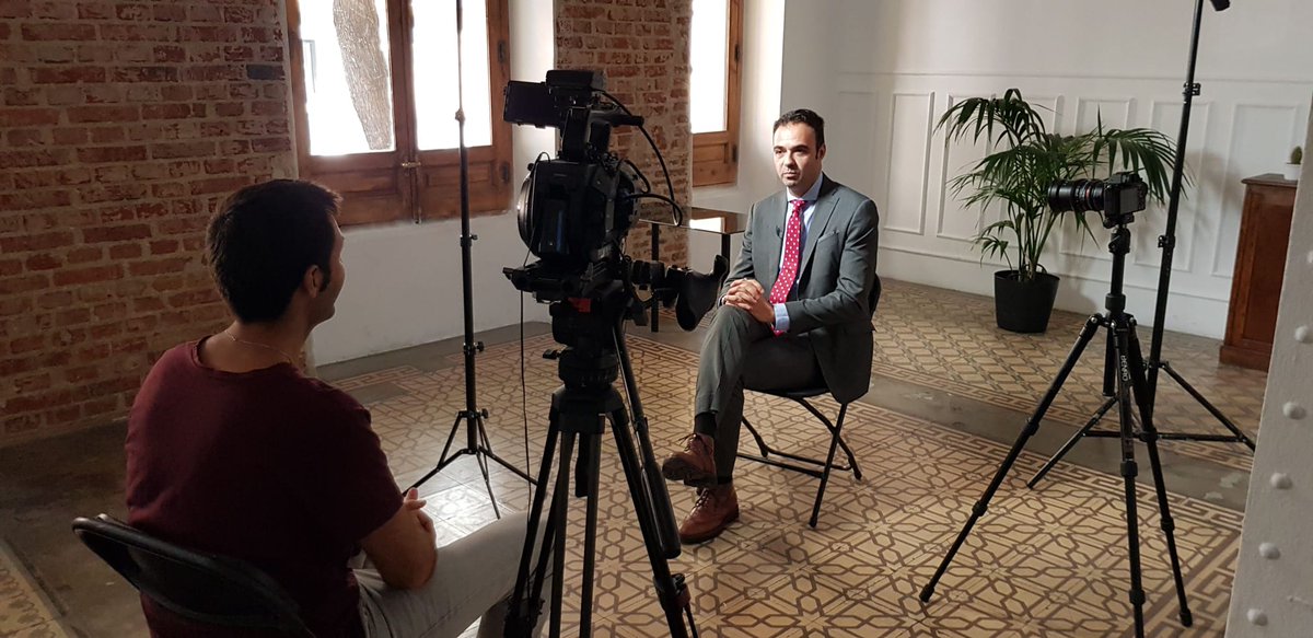 CarloSeisdedos's tweet photo. Hoy hace 4 años de la grabación de mi participación en el episodio de @geoestratego #LaMesadelCoronel , #Yihad: enemigo a las puertas” ...como pasa el tiempo...👴
Esperemos que se retome el programa en un futuro próximo... https://t.co/1res1x1pQe