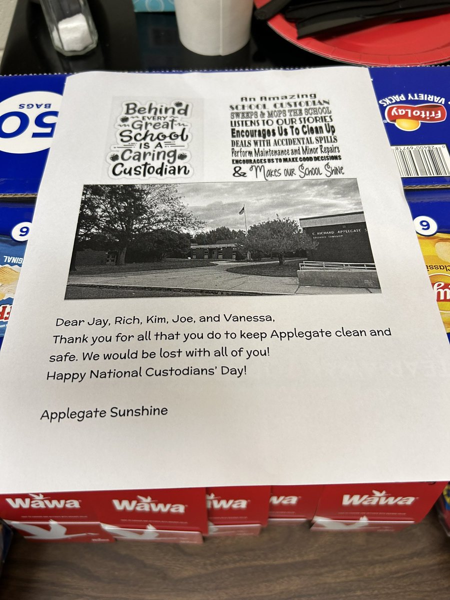 🧹 Thank you to the best custodial staff around! Thank you to Jay, Rich, Kim, Joe, and Vanessa. <a href="/CRA_Bulldogs/">Applegate School</a> #NationalCustodianDay
