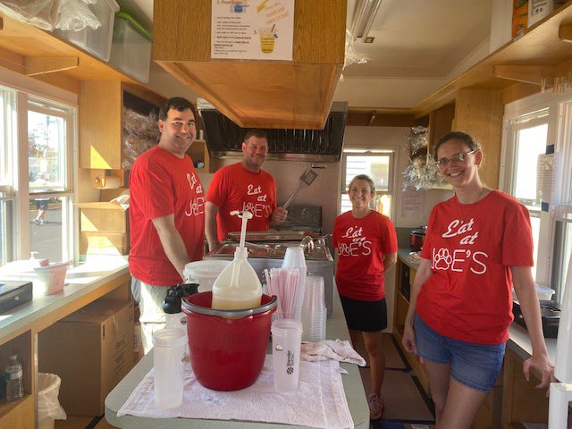 StJoeBobcats's tweet photo. Our Bobcat booth is off to a great start!  We had  celebrities stop by to visit. Ron Rhodes participated in a race to see who could eat our soup the fastest, and then interviewed Mrs. Kassenbrock, then members from WIKY  sampled our flaming squealer!  Thank you to our workers! https://t.co/hZwI6KkIMW