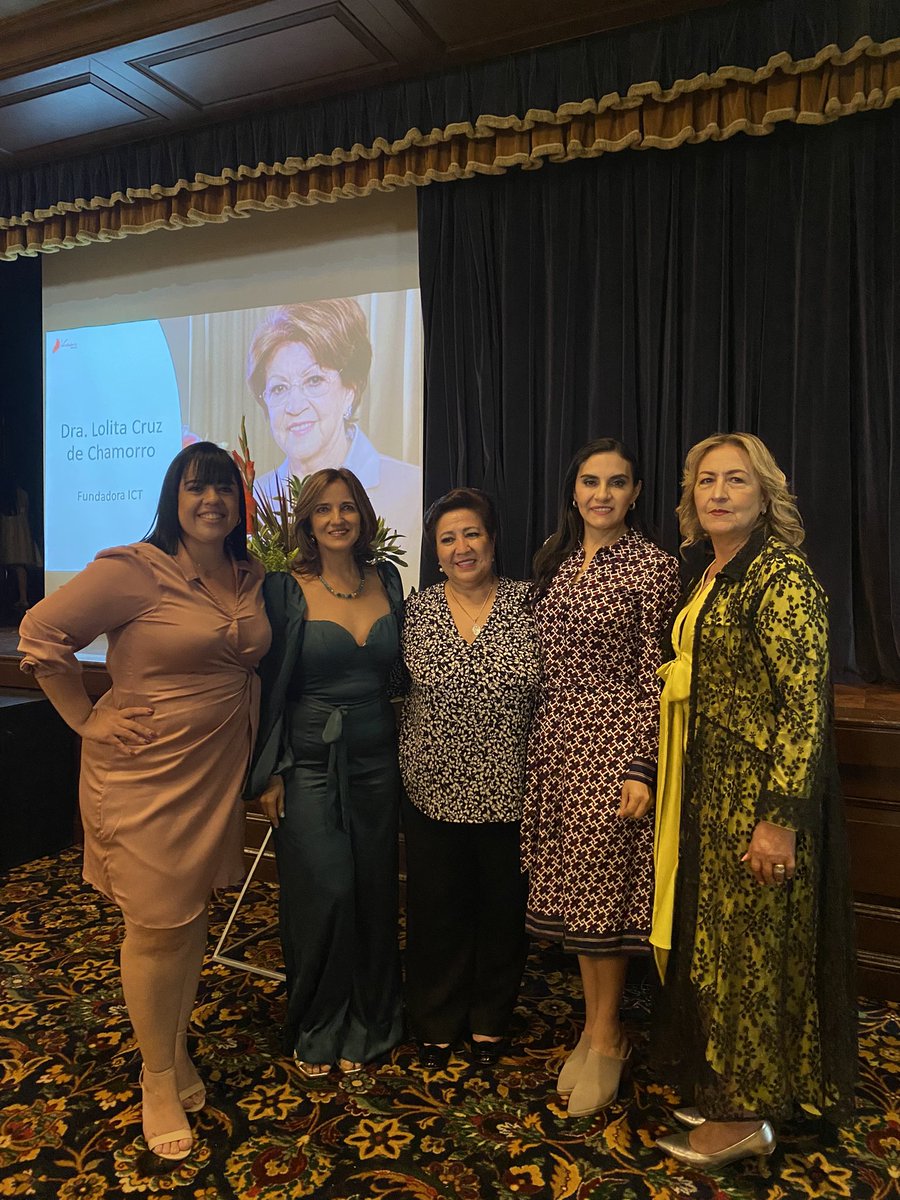 GloriaSaltosEc's tweet photo. Agradecemos por la cordial invitación al evento Verdadera Belleza donde tuvimos el honor de compartir y conocer a hermosas mujeres emprendedoras, valientes y guerreras que día a día buscan crear, aprender y hacer escuchar su voz junto a la gracia que les ha regalado Dios https://t.co/48v2mMApC6