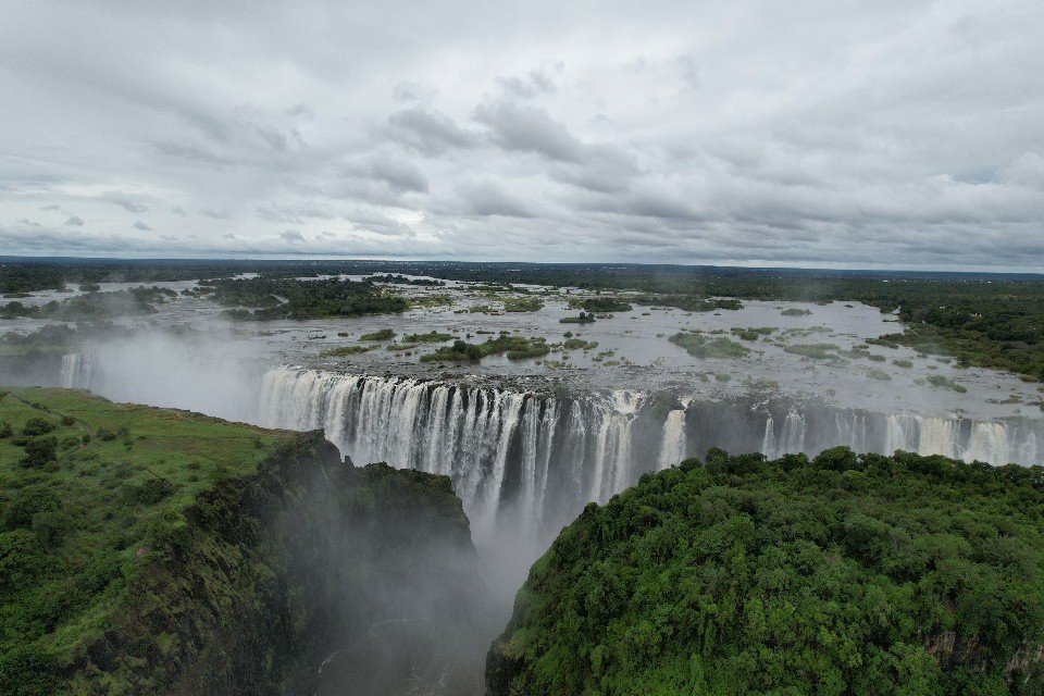 TourismZambia's tweet photo. This is Zambia 😍 

Home of The Victoria Falls! https://t.co/XVEk1h7wtE