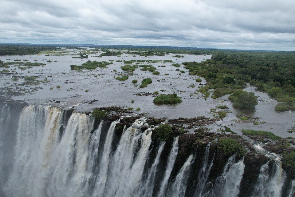 TourismZambia's tweet photo. This is Zambia 😍 

Home of The Victoria Falls! https://t.co/XVEk1h7wtE