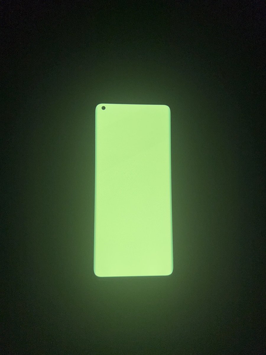 smohitho's tweet image. Finally #Oneplus8Pro #GreenScreen problem after the latest update. Have fun @oneplus by killing customers’ phones through updates.