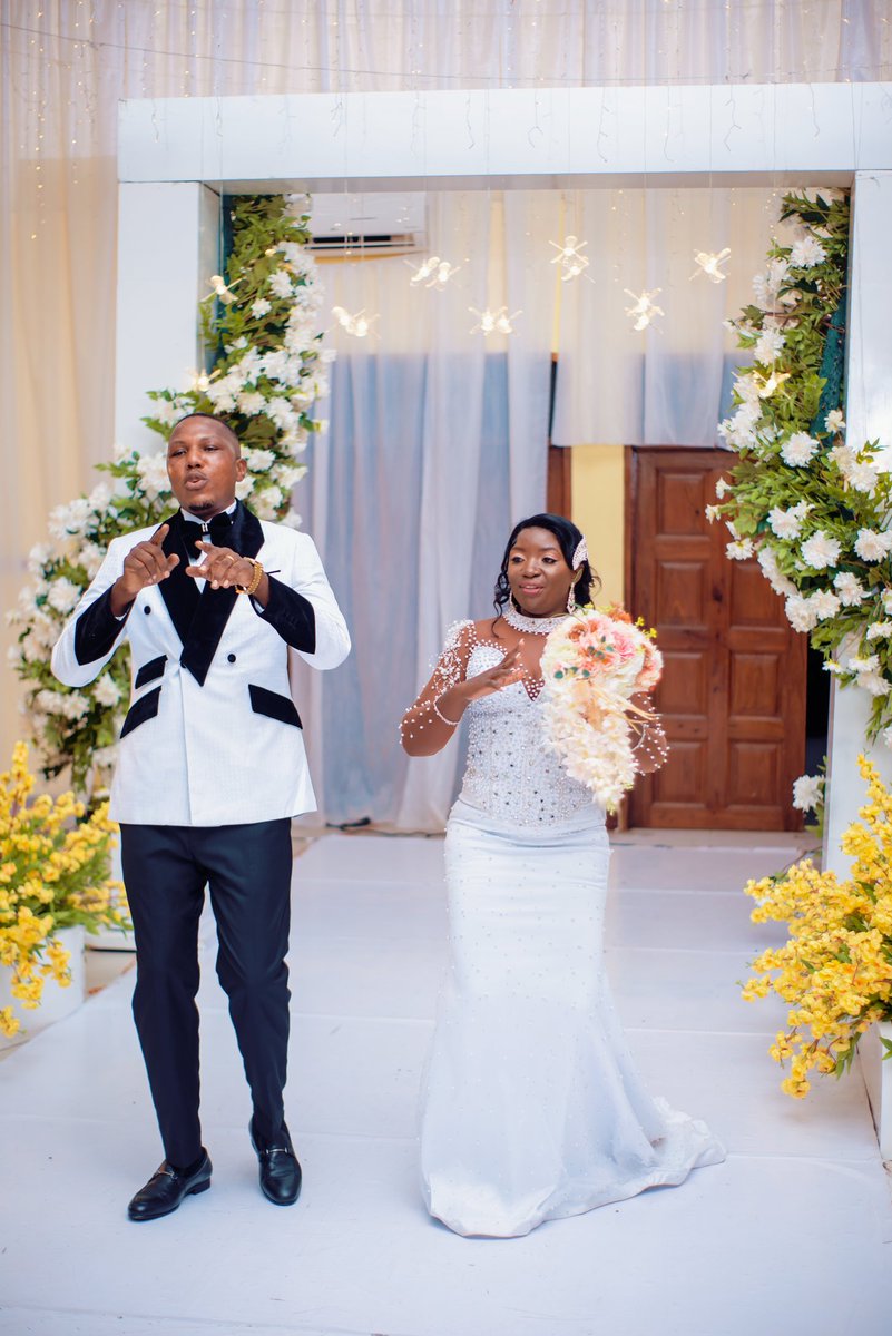 RobhinEdson's tweet photo. After church....we bang like before! It's going down this way!

A reception for a newly weds in town.
As shot by @PixelsProFilms 
Assisted by @ShotsAk https://t.co/yxtwtRF9EY