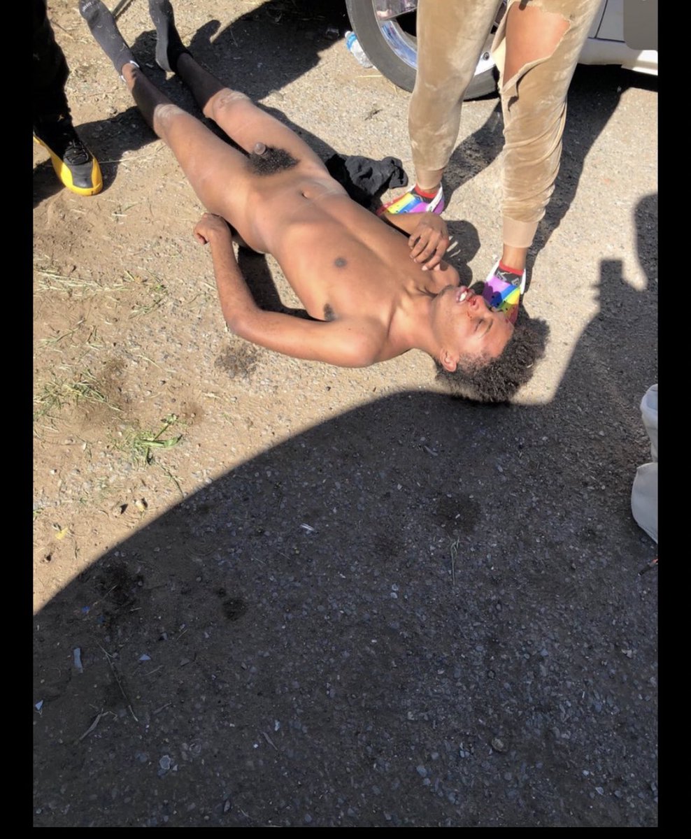 itsbandzbitch's tweet photo. Definition of stripped ass naked🤣🤣🤣#leakmode https://t.co/Wd9riszzT0