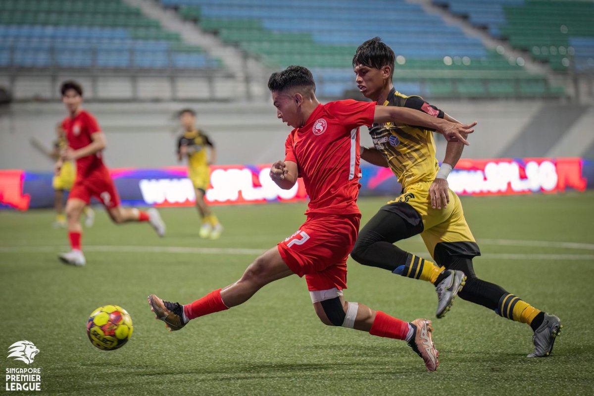 TeamSinga's tweet photo. ↪️ Otro jugador que vuelve a ser llamado es Farhan Zulkifli (EI | 20)
🔙 Su primera y anterior convocatoria había sido en Diciembre 2022 (#AFFMECup)
🔛 Viene de jugar la #AFCU23 con Singapur🇸🇬 (3 🅿️: 1 ⚽️ y 1 🅰️)
📌 En Julio llegó a Young Lions🦁: 2 🅰️ en 6 🅿️ en la #SPL 2023 https://t.co/k66s83BeTy