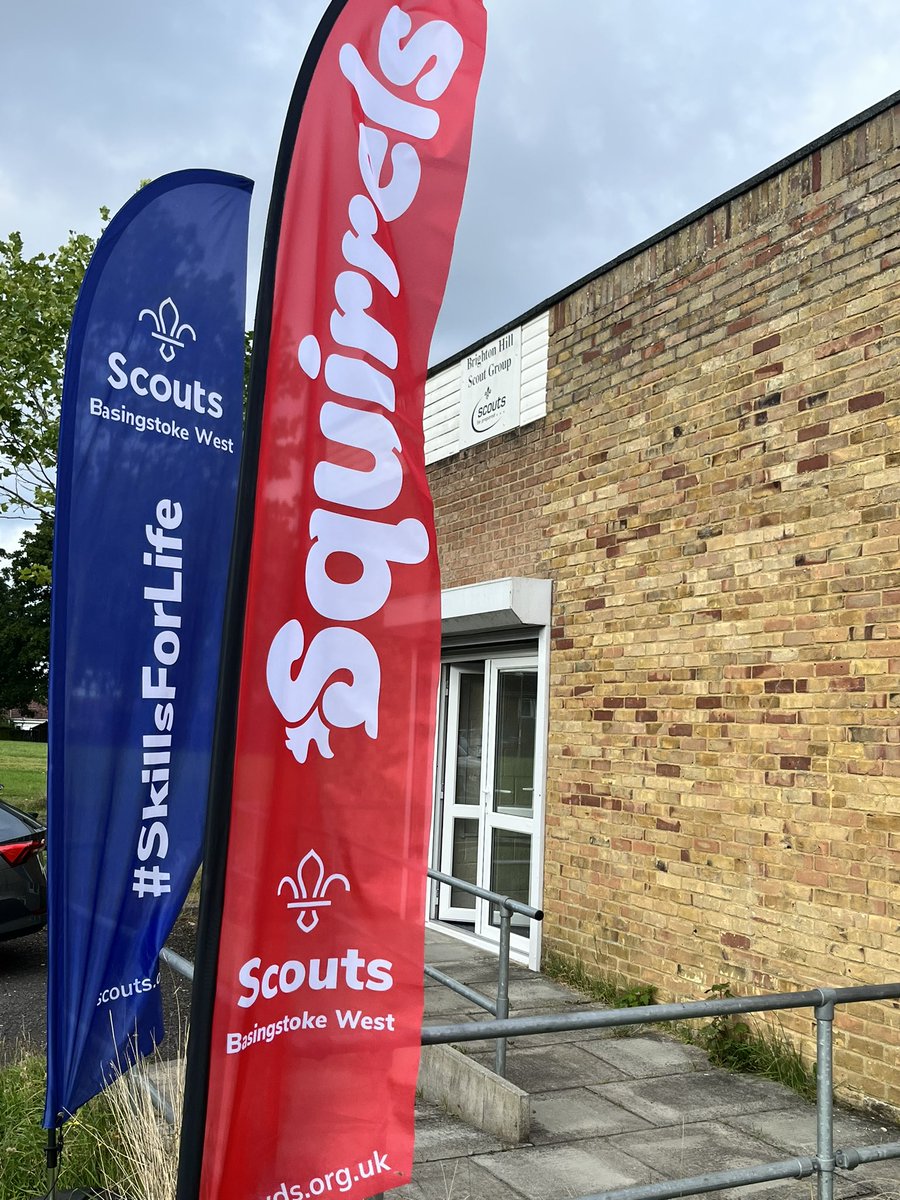 For the last four weeks, I have been enjoying our youngest age range by running with Stay and Play Squirrel pilot at Brighton Hill! I am so excited to know we have a team of adults ready to carry on! They are an inquisitive age range and looked amazing bedecked in red!