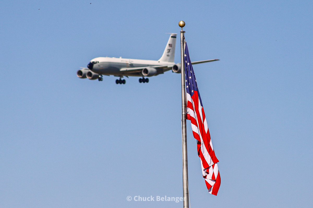 NowHeresYou's tweet photo. COBRA31 a WC-135 and our Flag at FWA 10/2/23 #fwa #flyfwa #aviation #aviationdaily #aviatornation #avgeek #avgeeks #planespotters #planespotter #planephotos #planepictures #fortwayne #fortwayneindiana @flyfwa #wc135constantphoenix #constantphoenix #flag #usflag #starsandstripes https://t.co/rXNZqZrXSP