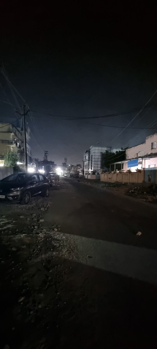 jv_earth's tweet photo. @noida_authority @CeoNoida 
No street lights working in industrial area near A4/18, 17, 16, 15, sector 80, noida and household garbage are thrown openly infornt of plot A4/16 by the kakarala village peoples. And drain line are damaged. For ref see attached photos. https://t.co/ERhXEIgaHn