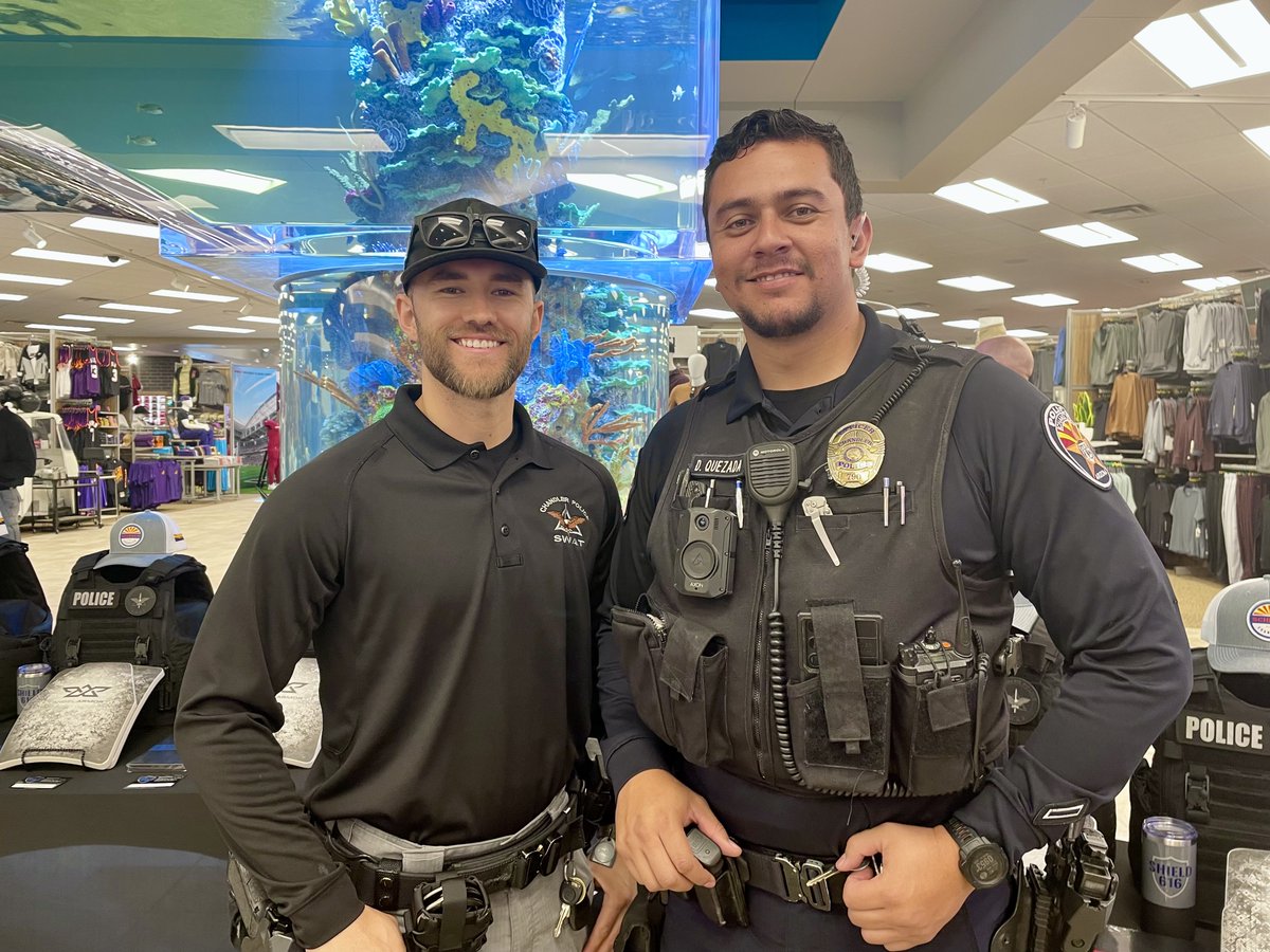 ChandlerPolice's tweet photo. Thank you to Scheels & Shield 616 for your generous donation of body armor. This vital equipment allows our officers to carry out their duties with confidence and peace of mind. We appreciate your commitment and support!#ChandlerAZ #ChandlerPD #Community #AngelArmor #Shield616 https://t.co/hjrtast46a