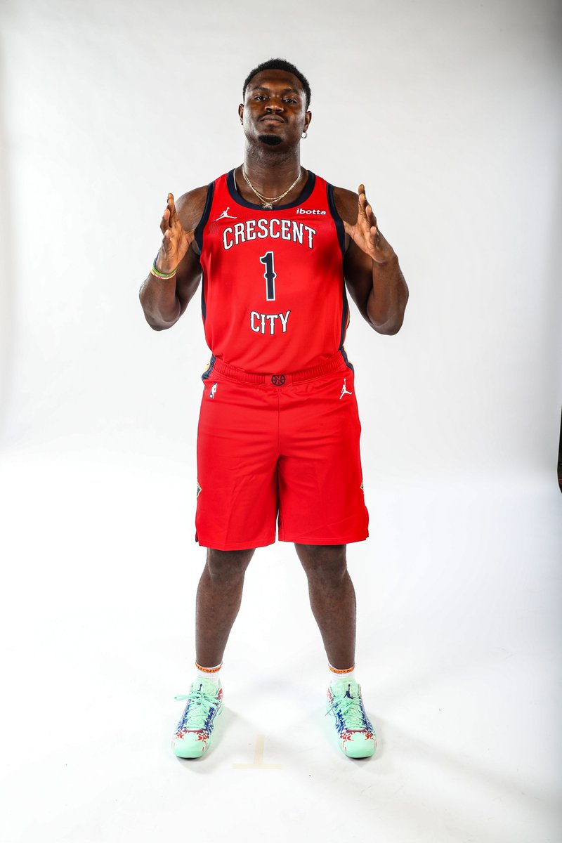 💪💪💪

#Pelicans | @ZionWilliamson