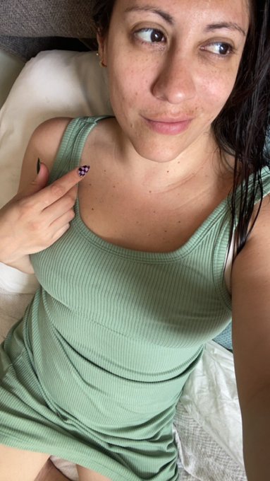 Sin filtros para que se enamoren m&aacute;s ☺️ *se disculpa por las cejas 🙈 https://t.co/yhl5P3pYWo
