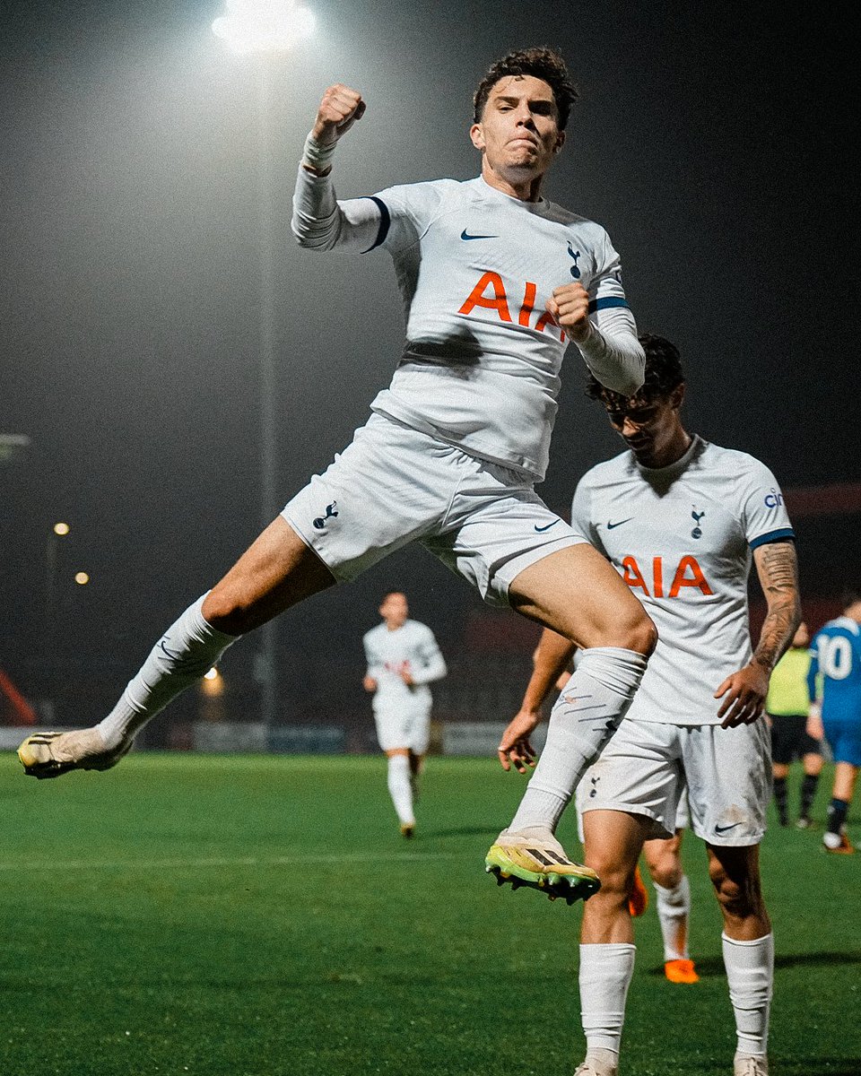 8 wins from 8 in all competitions for our U21s as they beat Chelsea 4-2 🫶 Love it, lads! 🙌