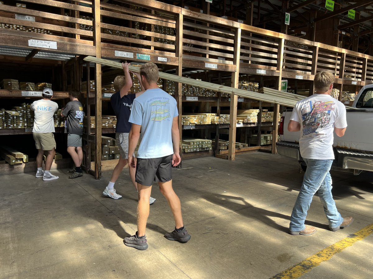 TheMakeryBSD's tweet image. We saved big money at Menards! This Makery crew is ready to start building the Family Life Center donation box. #GoCards