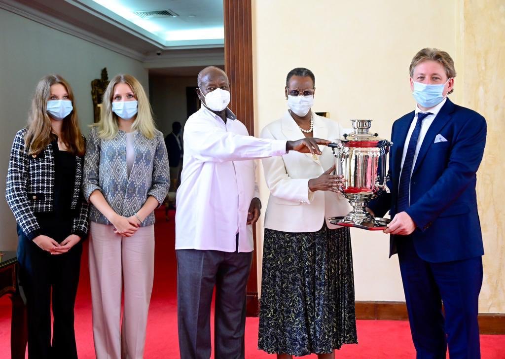 MatsangaDr's tweet image. Russians to invest in Uganda-They plan to construct a pharmaceutical plant,afertilizer plant,agro-processing (fruit drying and processing), minerals processing (Beryllium), and participation in the tourism sector are key activities that can uplift the people of Uganda-GREAT NEWS