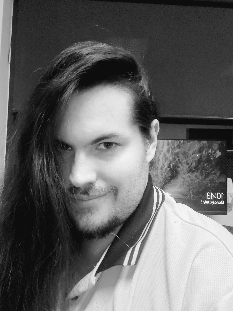 kavaka88's tweet photo. When humidity turns you into a romance novel cover. https://t.co/G3yetmYOFu