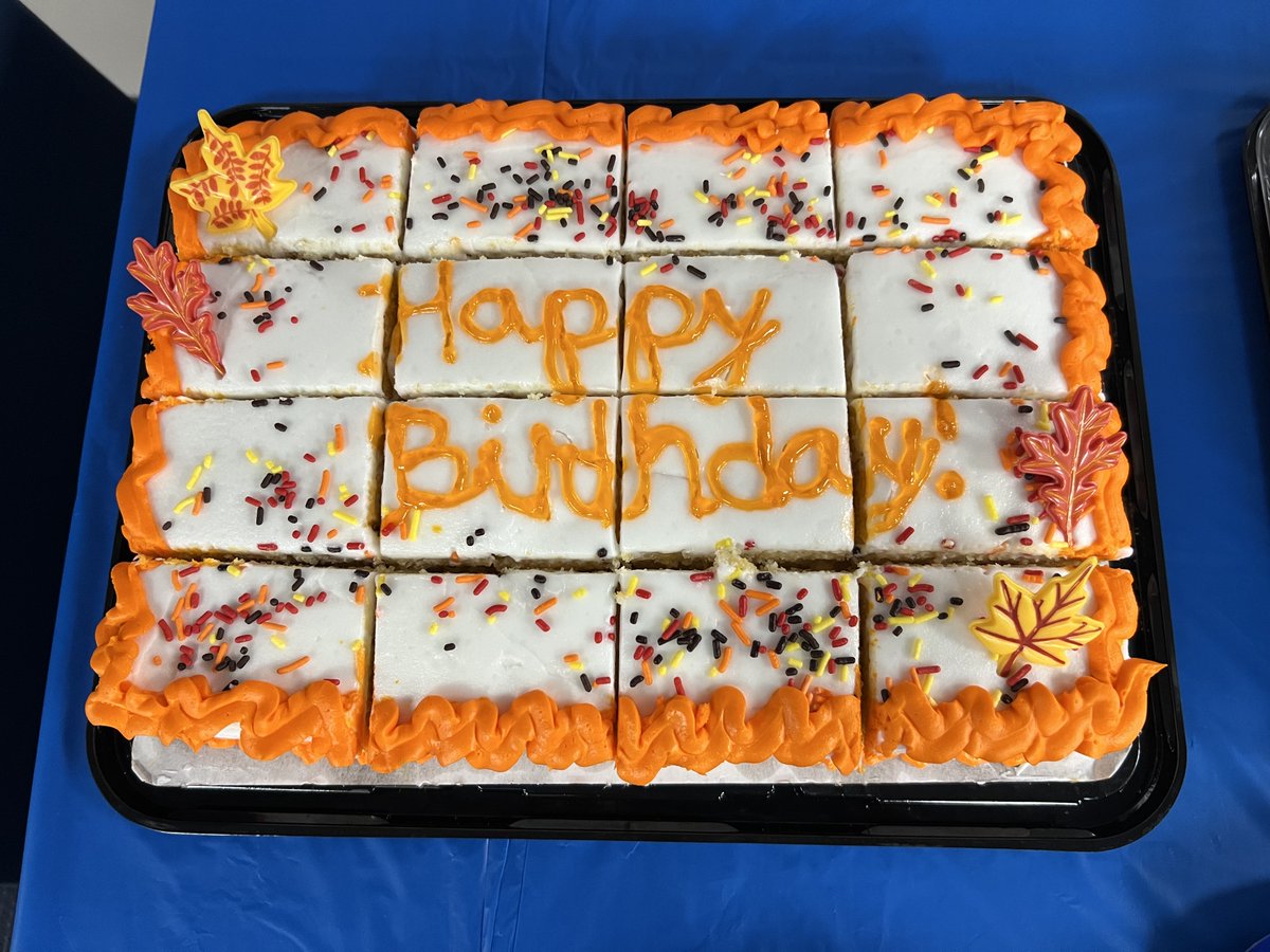 marian_wi's tweet photo. Nursing is no piece of cake, but the #Nursing students at @marian_wi get to enjoy birthday cake, when they host the annual birthday party for Casey Banks, one of their simulation patients. #funcampus, #MarianUniversity, #healthcarehumor, #FondduLac, #NursesRock https://t.co/agF4UStCEf
