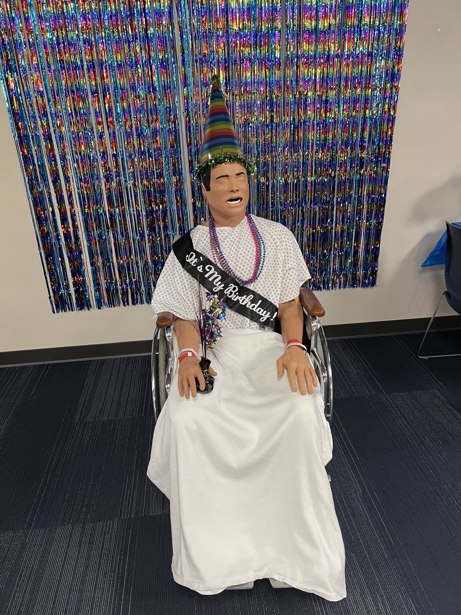 marian_wi's tweet photo. Nursing is no piece of cake, but the #Nursing students at @marian_wi get to enjoy birthday cake, when they host the annual birthday party for Casey Banks, one of their simulation patients. #funcampus, #MarianUniversity, #healthcarehumor, #FondduLac, #NursesRock https://t.co/agF4UStCEf