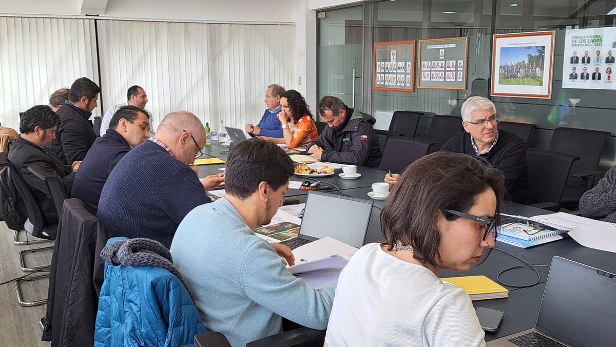core_los_lagos's tweet photo. ✅Esta jornada la Comisión de Fomento Productivo del #CORELosLagos aprobó el programa de recuperación, conservación y mejoramiento de suelos para la #regióndeLosLagos presentado por @IndapLosLagos. Serán cerca de 260 los beneficiados. https://t.co/6ephEwoF0F