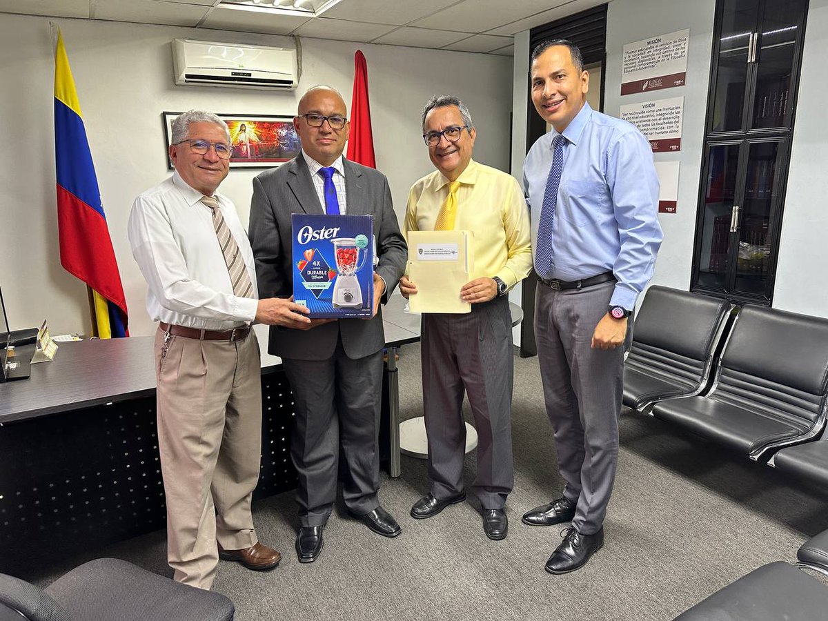 Hoy #2Oct recibimos en la oficina del Director General de IUNAV, al comisario jefe CICPC de Nirgua, Nelson Carrero. Se planteó la posibilidad de iniciar convenios de estudio para el personal destacado en Nirgua.