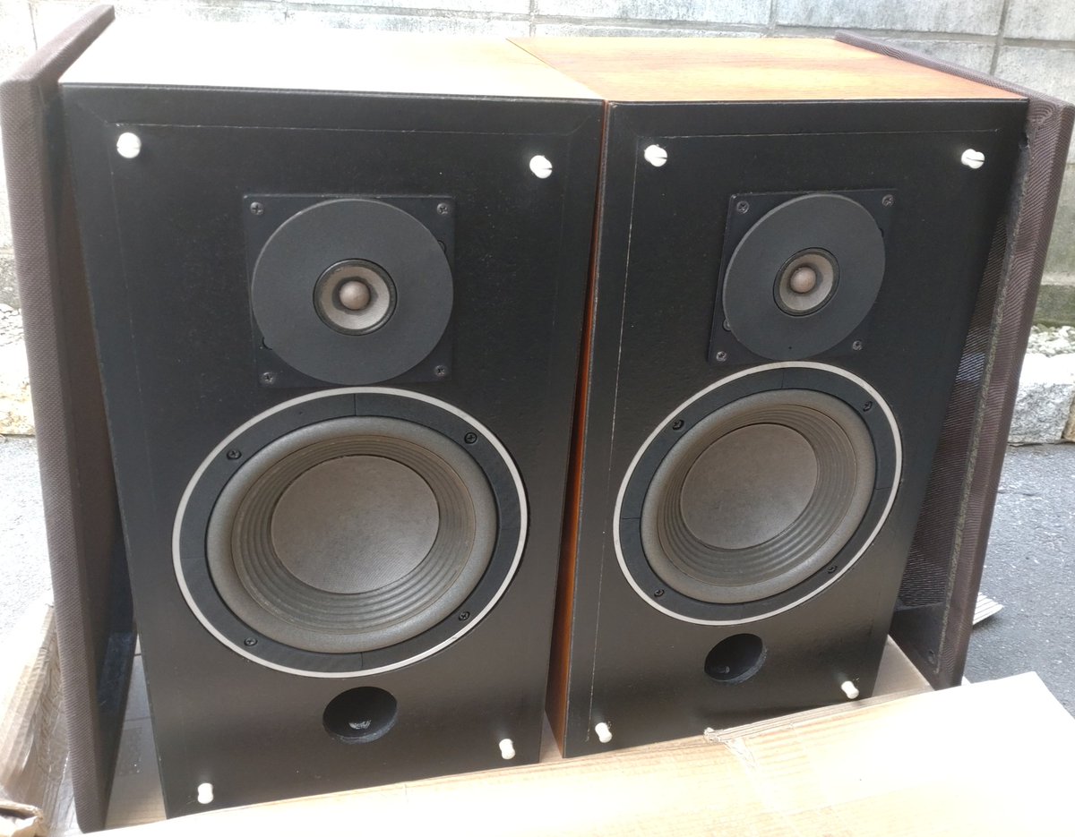 ONKYO_SCEPTER10's tweet photo. #JBL #L16Decade
￥140,000(ペア・1974年発売)
これを20%以下の価格で購入できたのは…　
🎵ツイてるねノッてるね🥰 https://t.co/r8C3CHckkC