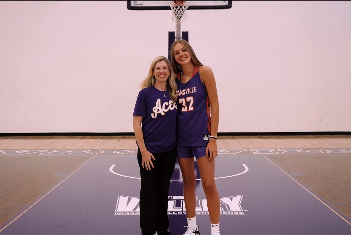 Kimber Abshear (@abshearkimber) on Twitter photo Thank you <a href="/UEAthletics_WBB/">Evansville Women's Basketball</a> for an amazing visit Saturday! I appreciated all the time to show me around campus and facilities. <a href="/CoachRSW/">Robyn Scherr</a> <a href="/coachtorijarosz/">Tori Jarosz</a> Thank you <a href="/UEAthletics_WBB/">Evansville Women's Basketball</a> for an amazing visit Saturday! I appreciated all the time to show me around campus and facilities. <a href="/CoachRSW/">Robyn Scherr</a> <a href="/coachtorijarosz/">Tori Jarosz</a>