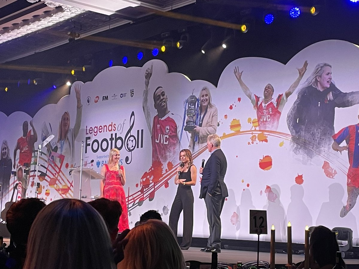 KellySimmo1's tweet photo. Karen Carney pays tribute to the “incredible” Emma Hayes 
@LoFootball https://t.co/vz97aFqMXh