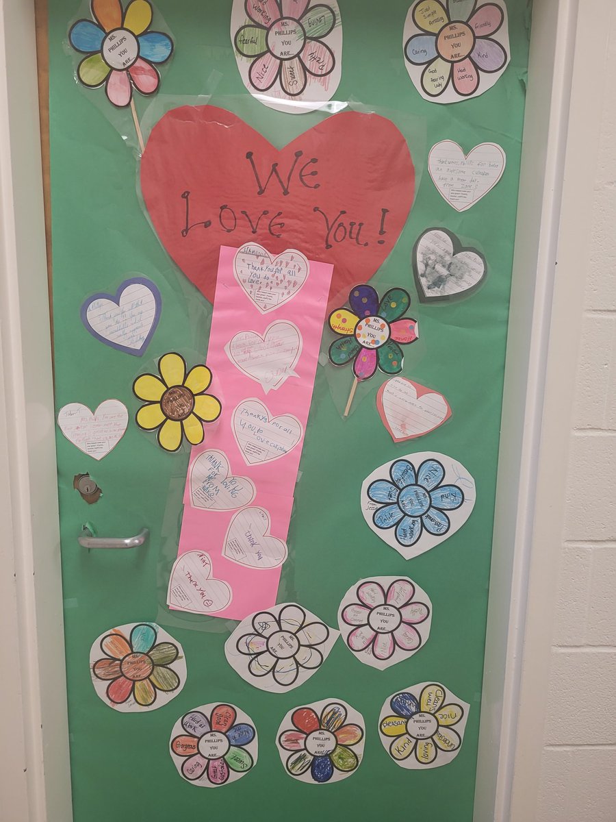 JBHC_HCS's tweet photo. Today, we would like to recognize our amazing custodial worker,  Ms. Phillips. We appreciate the hard work you do day after day. Thank you for bringing a ray of sunshine to @JBHC_HCS.  #CustodialWorkersRecognitionDay #JBHFamily @RJSpencer1118 @HenryCountyBOE @SSCServices https://t.co/E85RC1TYvJ