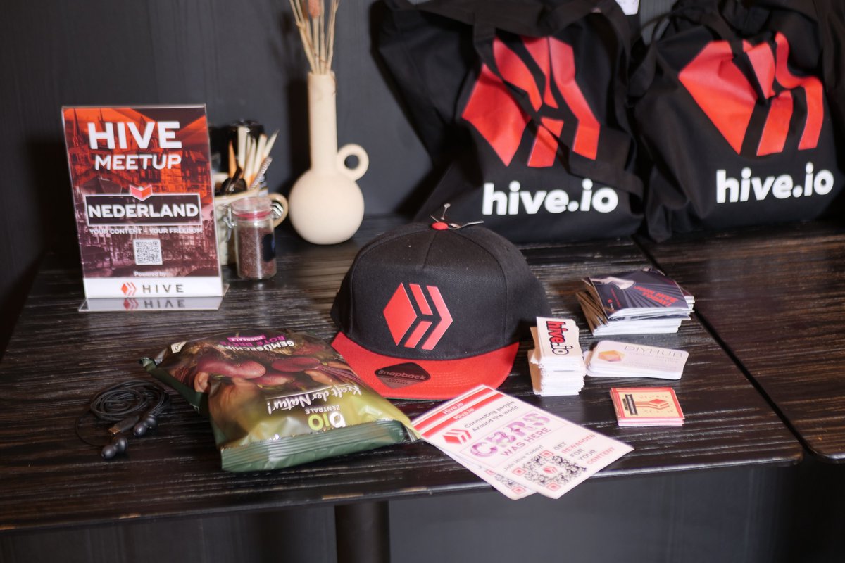 Beet_Root_Soup's tweet photo. Hello #Hive❤️
📢Tomorrow we are going to post our Meetup article on Hive. There is a lot so see and read so take a coffee or a beer and enjoy the show 😎
#hivemeetrup #getonhive #community #coldbeetrootsoup #meetup #meet #Superhive