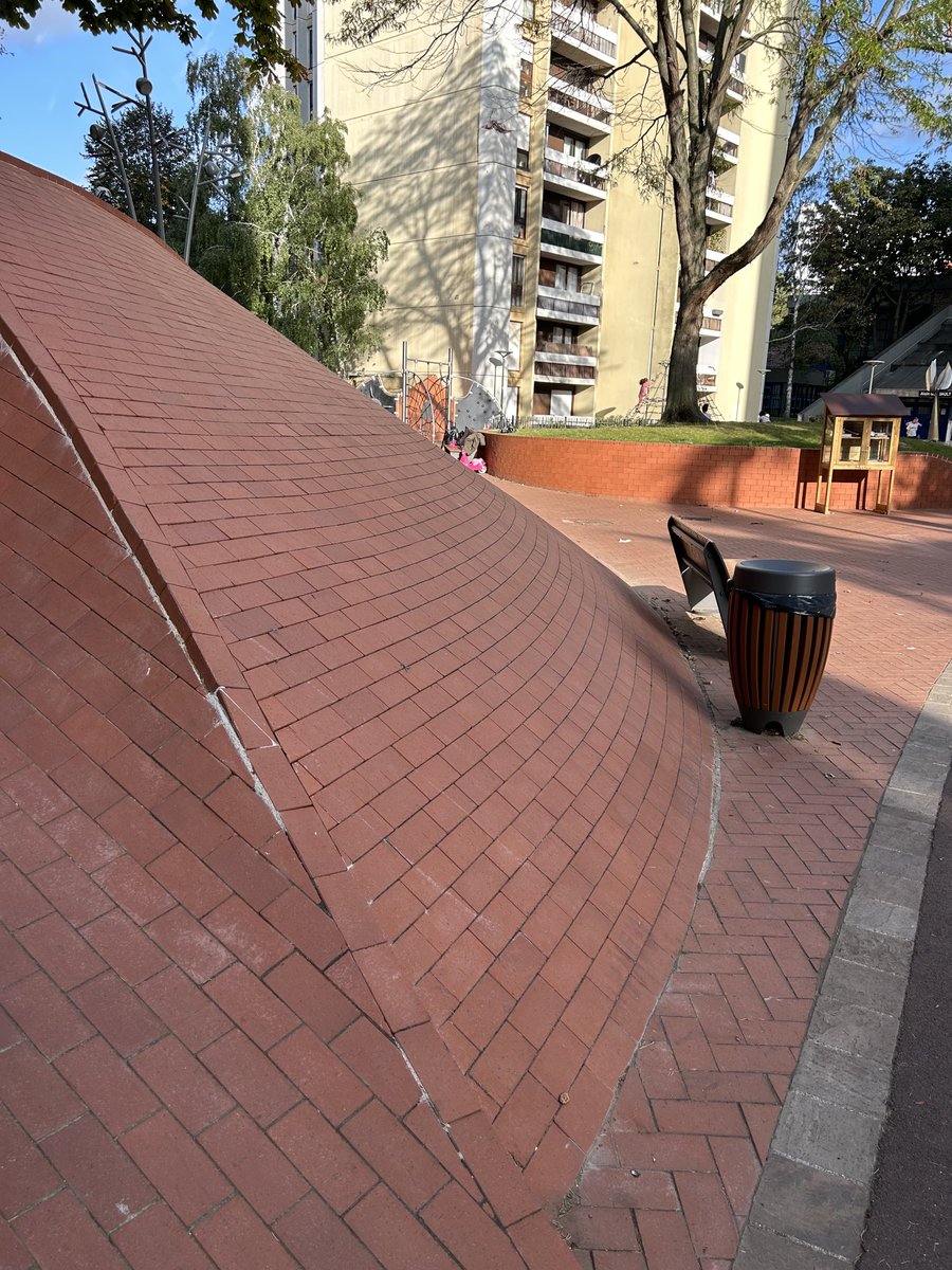 quartersnacks's tweet photo. Not skated side v.s. skated side https://t.co/Sk4Jgnoebb