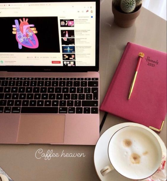 pilatesgirly's tweet photo. get it done ☕️🎧 https://t.co/wo5xbsJhZq