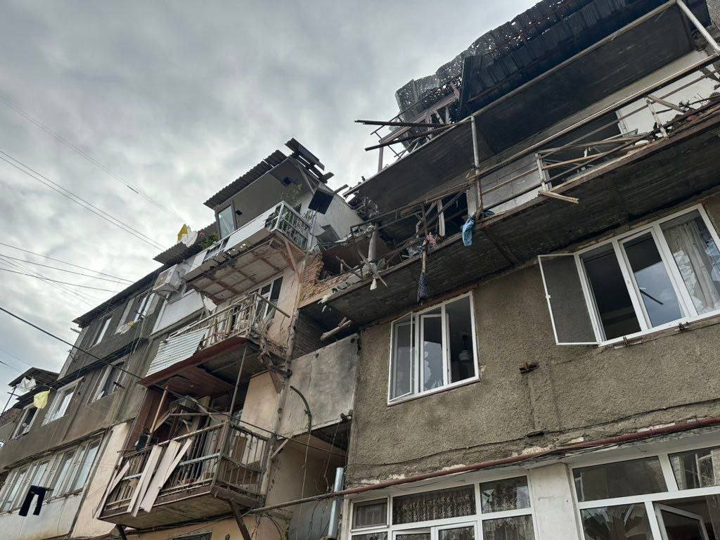 araratpetrosian's tweet photo. 🔴Corrupt Scum

“The @UNinAzerbaijan  found no signs of destruction of civilian infrastructure in Stepanakert”

#Armenia #Artsakh #Azerbaijan #NagornoKarabakh https://t.co/pdarWf3r5C