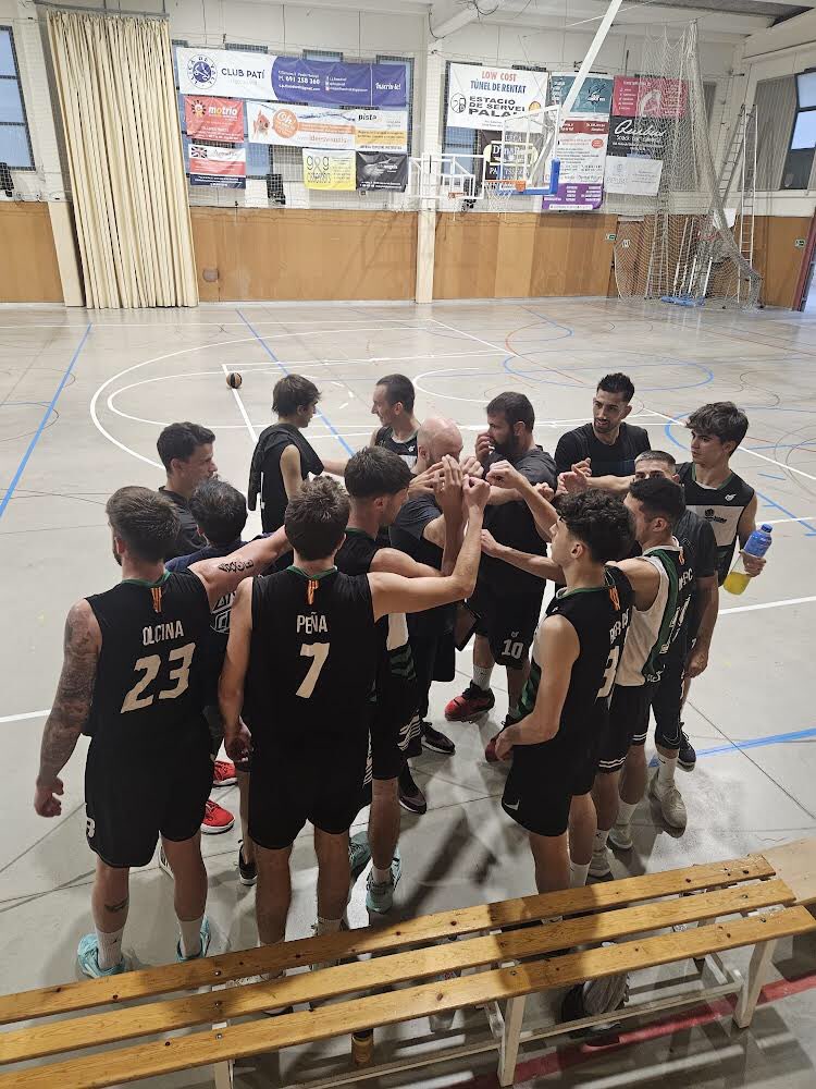 El Sènior #VdM comença la temporada amb una merescuda victòria a Lliçà de Vall #basquet 

vdmbasquet.cat/el-senior-masc…