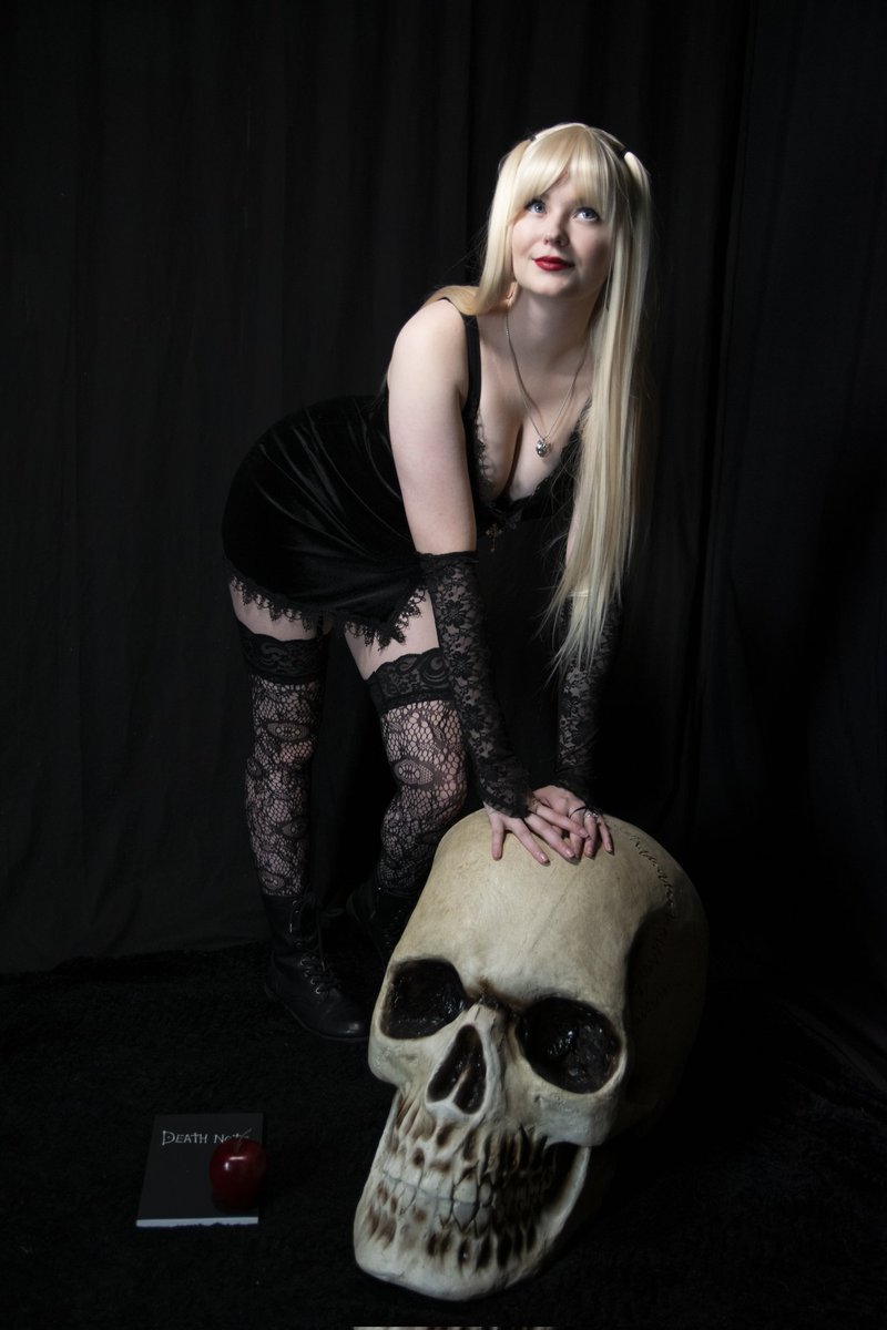 NellyNuttons's tweet photo. Let the spooky season begin 💀 https://t.co/8Ii4Ae7OBB