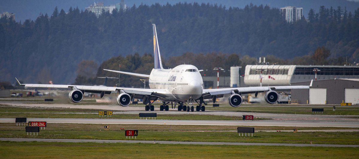 Kent_YVR's tweet photo. Them: How many 747 photos do you want to post? Me: Yes 🤣 #LH493 @lufthansa departure @yvrairport. #yvrspotters #avgeek #Vancouver #DABTK https://t.co/kHLbG2UKXg