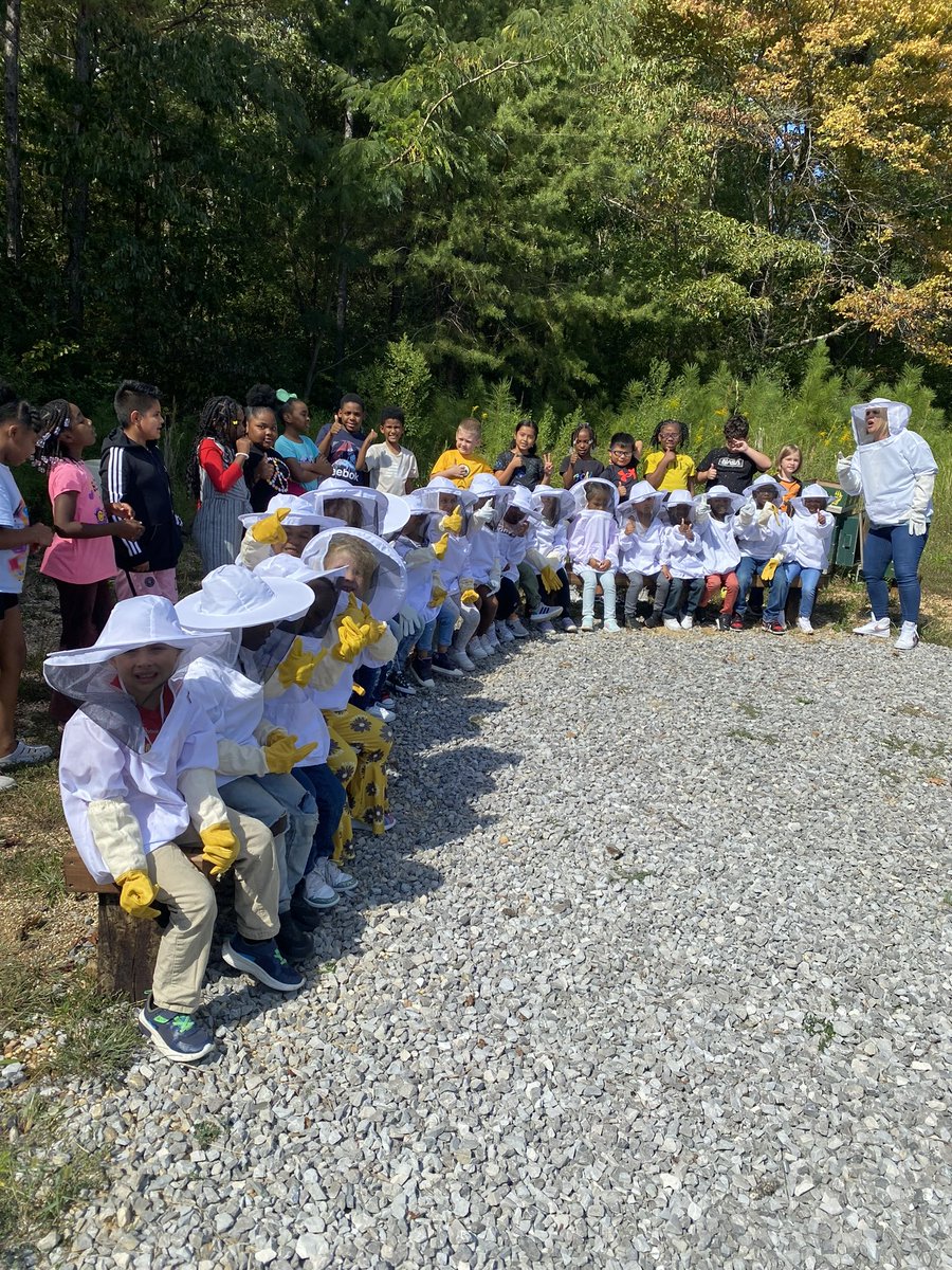 ARKindergarten's tweet photo. Riley’s beekeepers in training harvest honey for first time today! Third grade friends came to learn alongside us! Thanks to our beekeepers as well for the help! We officially have our first batch of “Rise and shine honey Mrs Riley’s little worker  bees🐝” @grantswoodcs @JEFCOED https://t.co/nkLNVzReKK