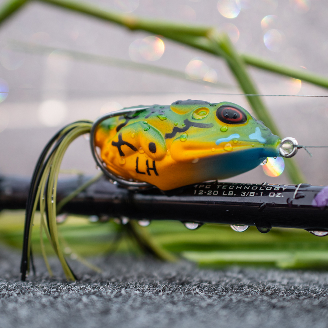 Designed for maximum efficiency and a high percentage hook ups the Compact Frog is a must-have for topwater fishing.

#CompactFrog #Topwater #FrogFishing