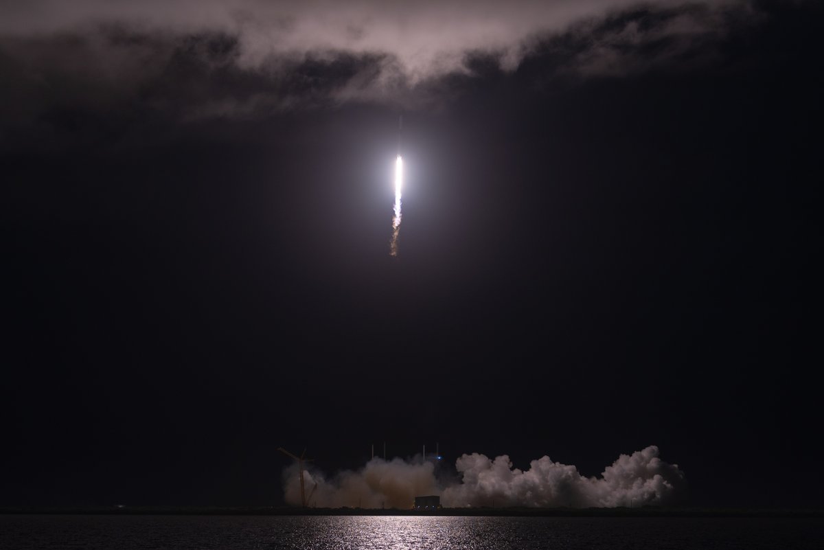 SLDelta45's tweet image. What better way to kick off this past weekend than with launch #52 of the year! 🚀 🎉 🙌