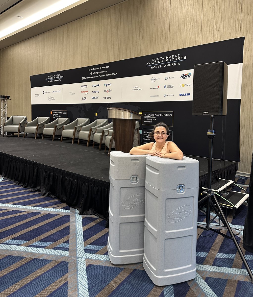 expolinc's tweet image. 10.2.23 Expolinc PROJECT of the WEEK.
Check out these remarkable back walls (24&apos; &amp;amp; 32&apos;) crafted using Expolinc&apos;s Fabric System, designed to effortlessly fit into our Standard Case XL. It&apos;s a breeze to assemble with no tools! #events #backwall #impressivedesign #easyassembly