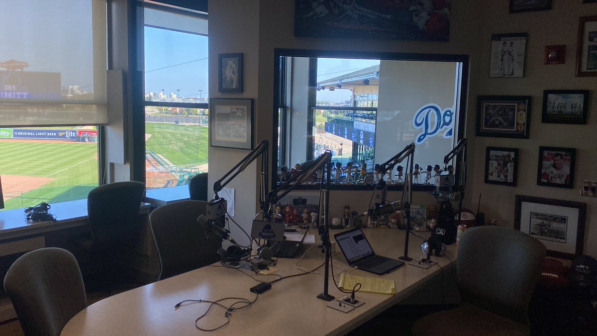 BosscherBen's tweet photo. Today, @1009TheMitt debuts Michigan’s newest sport talk radio show, The Payoff.

@brad_tunney + @VicariJohn + myself will be live every weekday 6-7 pm on 100.9 FM in the Great Lakes Bay region, or online anywhere.

Just getting started. Big plans. Stay tuned. Live at 5pm today. https://t.co/gyKoguJAJn