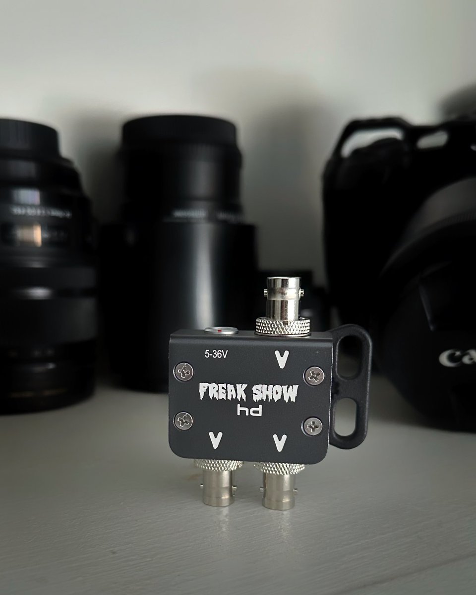 Freakshow_HD's tweet photo. Do you have one of our best selling products on your gear shelf? Get your own 1x2 microsplit today! #vtr #dit #videovillage #splitter #absplitter https://t.co/OLt4DB2lyn