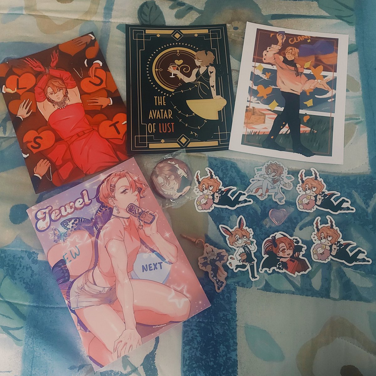 NocturnaIV's tweet photo. My ✨Jewel✨by  @AsmoZine is here~
I loved participating in this Zine, and the level of detail is incredible! It's an honor to be part of it with so many unique artists and writers. https://t.co/kuQVDtc7Ra