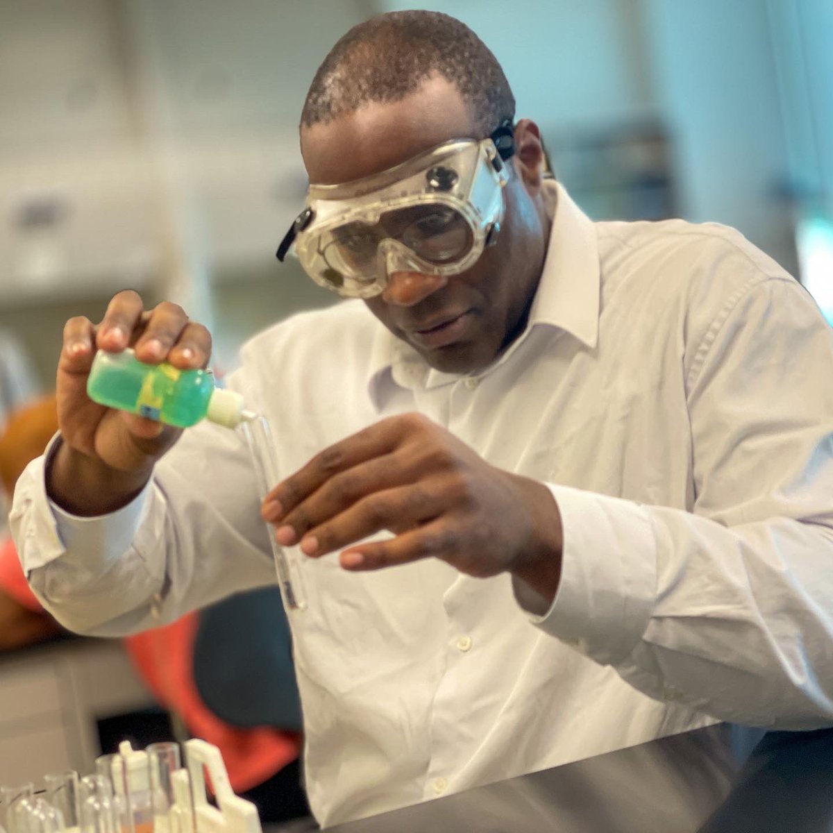 theNdifrekeOkon's tweet photo. Chemistry 🧪
#chemistry #mixture #solutions #lab #research #dental #nursing #medicine #education #learning #STEM #heterogenousmixture #homogenousmixture #ndifrekesylvanusokon #ndifrekeokon #literacy #SNMA #snmamaps #science #matter #atom #periodictable #element #nuclear https://t.co/AfSyx2Mgct