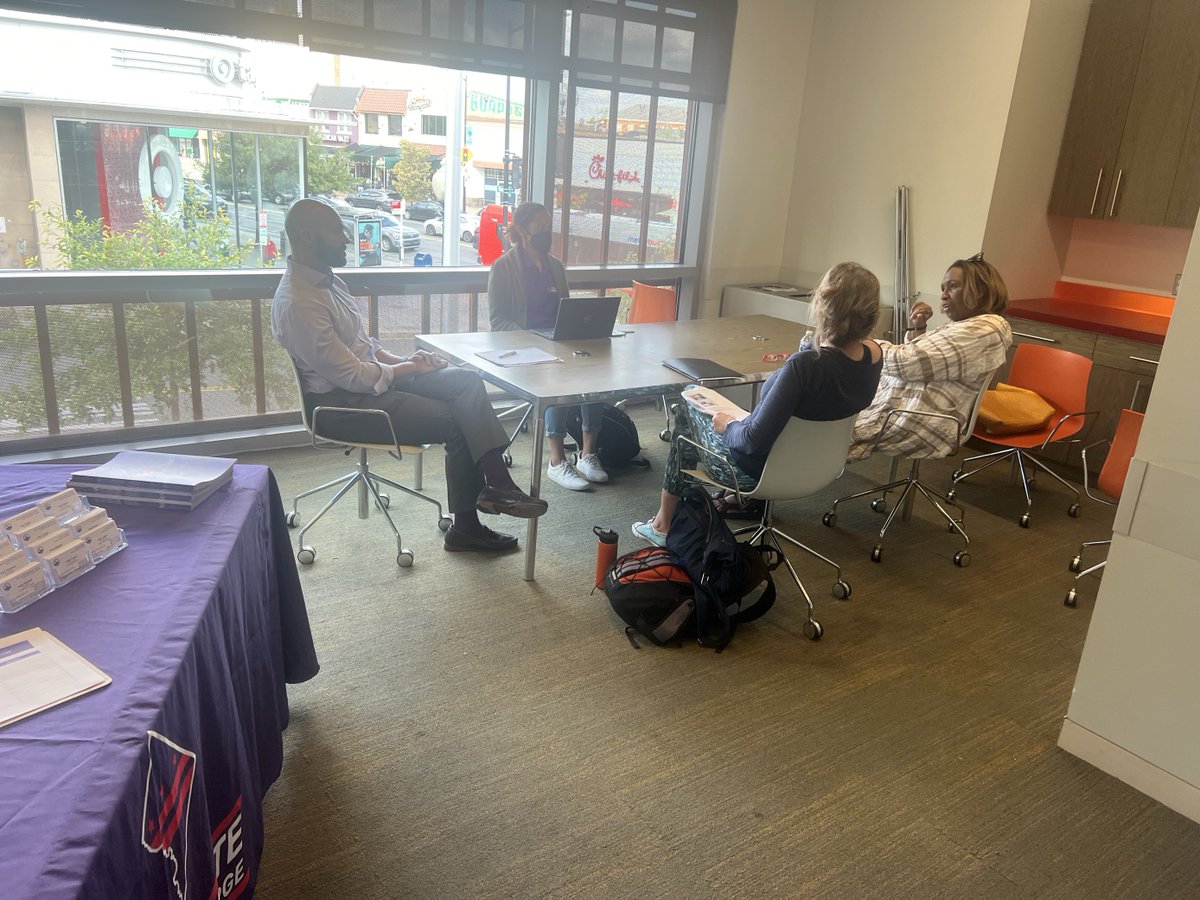 Thank you to all of the #Ward3 neighbors who came out to my #CommunityOfficeHours today! It was wonderful to speak with each of you. 

My next community office hours will be held on October 25 in #Ward6 at the Southwest Neighborhood Library from 2-5pm.