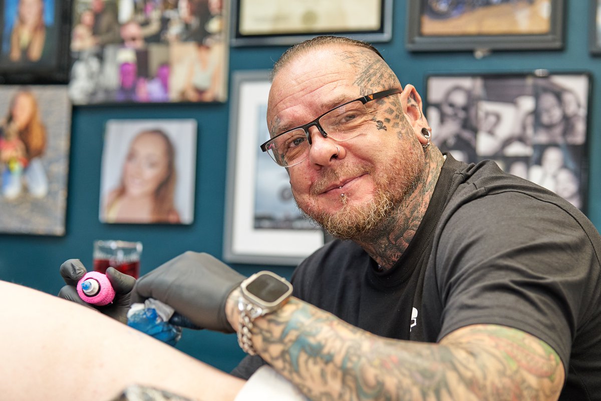 What Tattoos are trending this autumn ? We ask Simon Syder from Norwich's No:1 Tattoo Studio #blackdaggertattoo #tattoo #tattoostyles blanc-creative.com/lifestyle/blac…